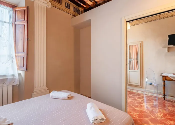 Romantic Near Pisa Lucca Daire